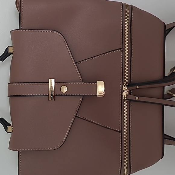 Isabelle backpack. - Picture 11 of 12